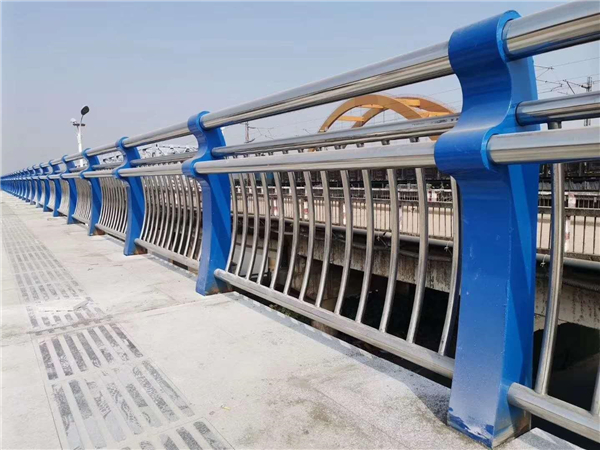 长沙304不锈钢复合管护栏的生产工艺揭秘